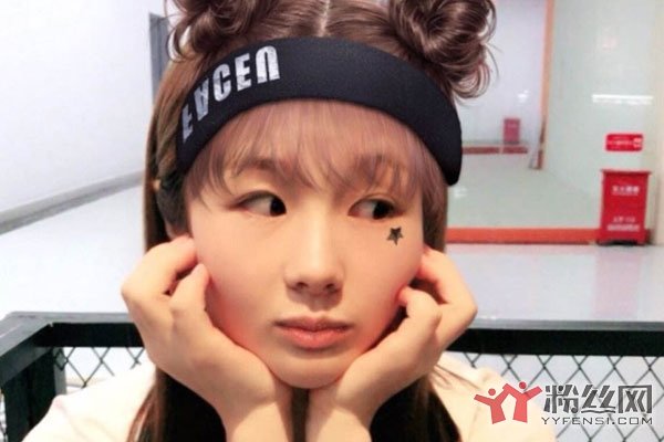 閆妮剃毛門照片 剃毛姐整容整的快認不出來了