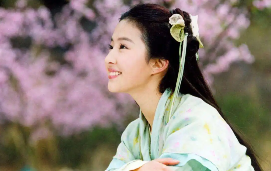 14歲童星拍國風cos多絕 美成了神仙姐姐劉亦菲？