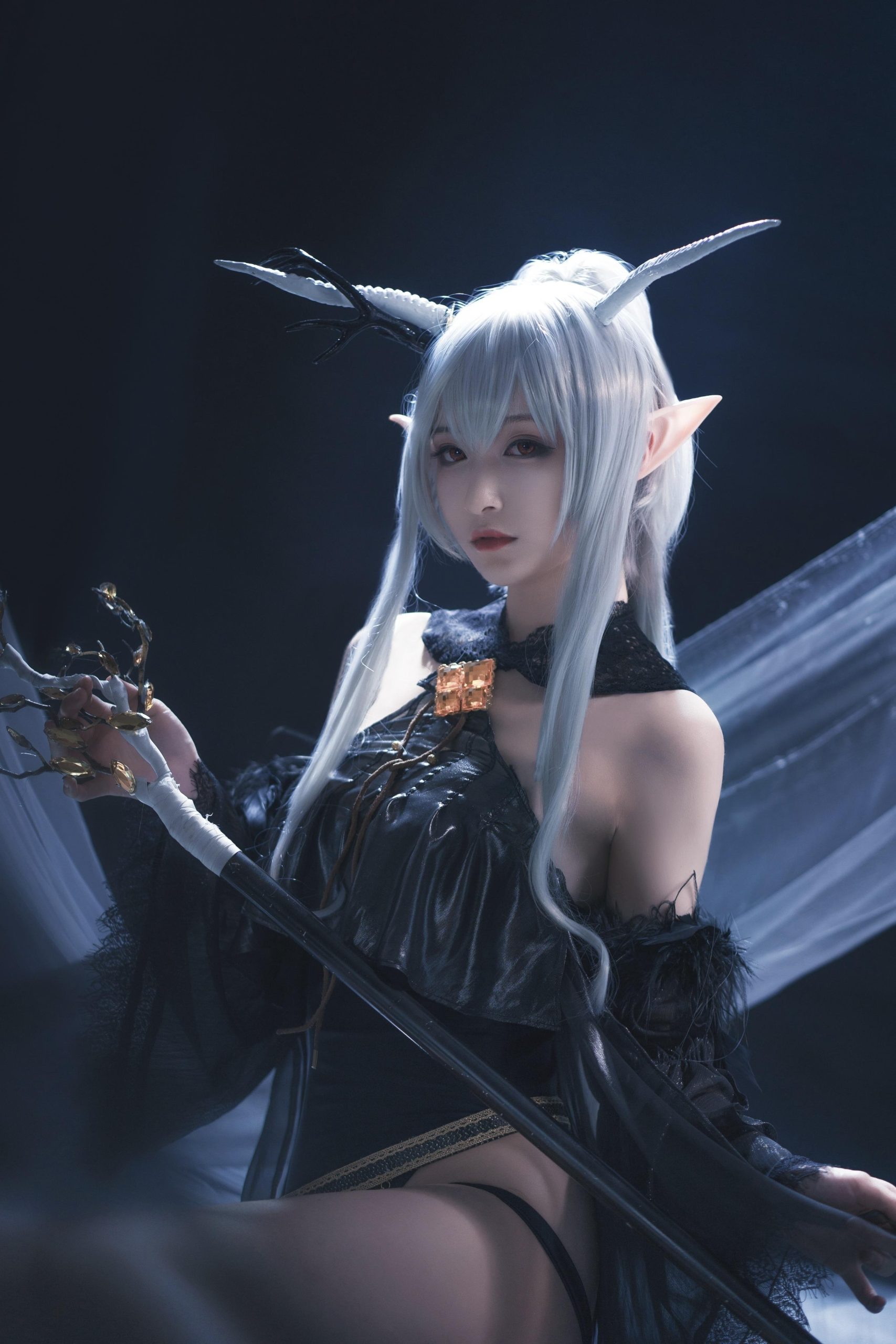 鐵板燒鬼舞w明日方舟閃靈COS圖