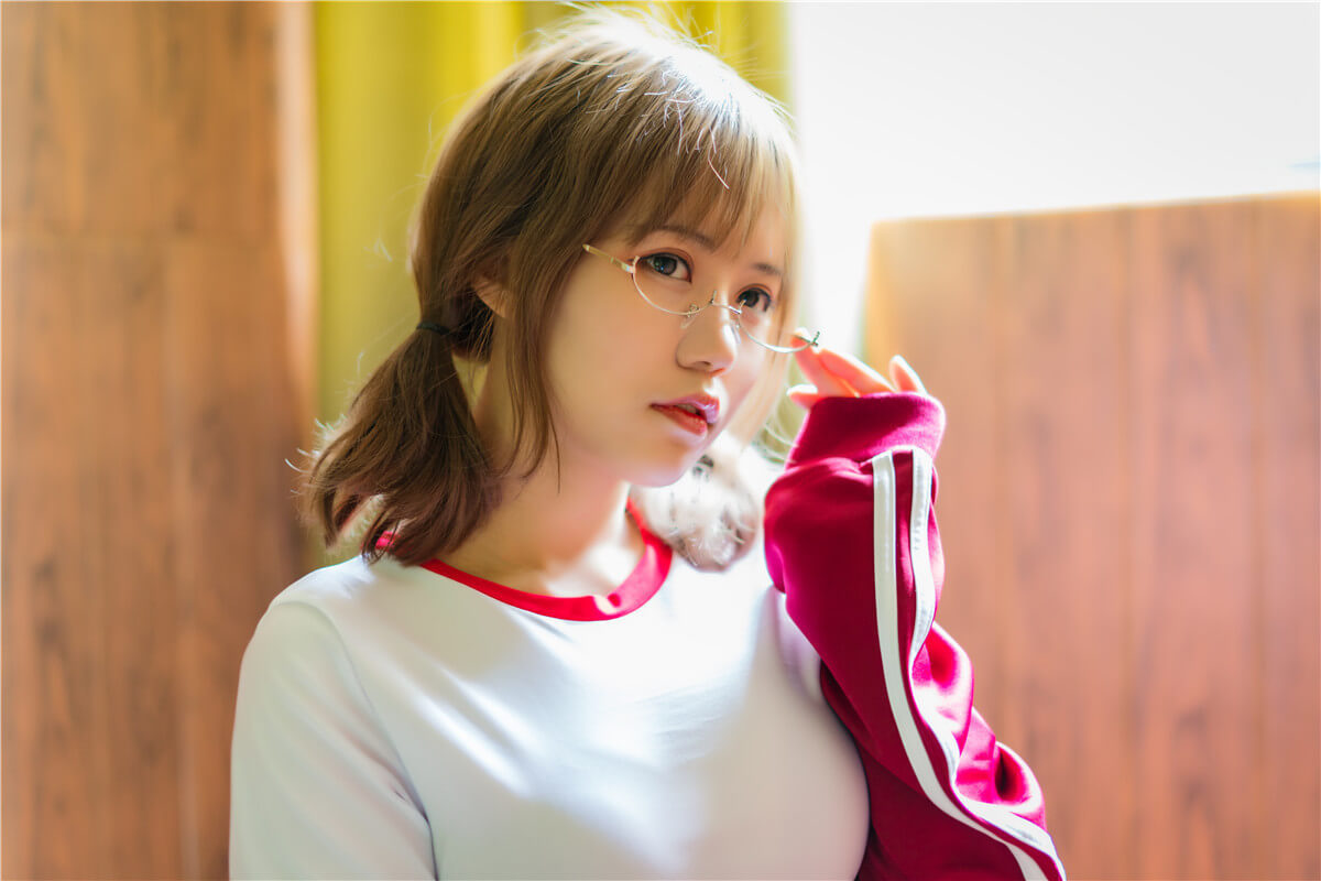 公認(rèn)的lsp女神@小倉千代w 個人介紹及作品圖片