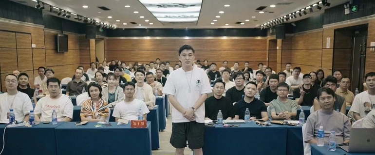 【抖音上新】 董老板六邊形運營千川運營 6月底線下課，錄音+文字+課件+直播錄屏 單品起號，主播培訓，千川打法等